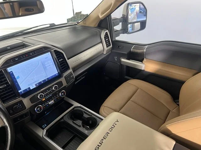 Used 2022 White Ford Lariat image 29