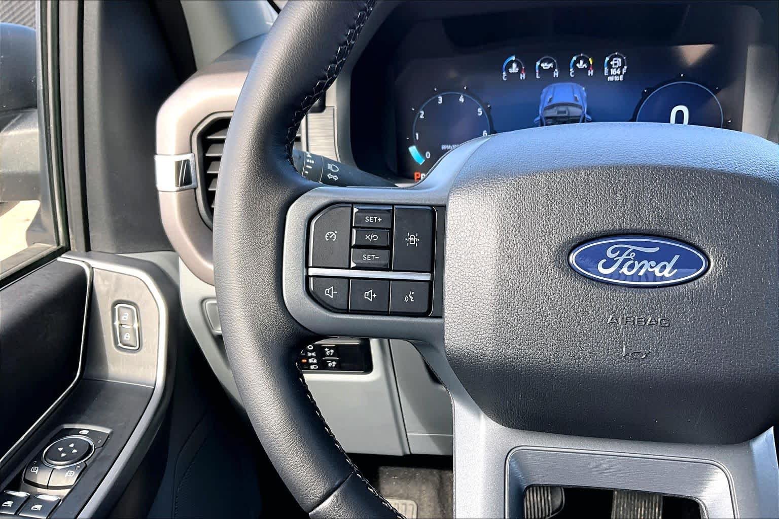 Used 2025 Space White Ford XLT image 24