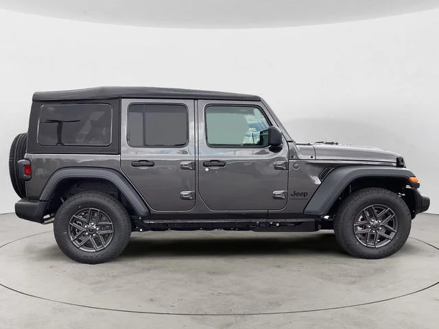 New 2026 Granite Crystal Metallic Clearcoat Jeep 4-DOOR SPORT image 7