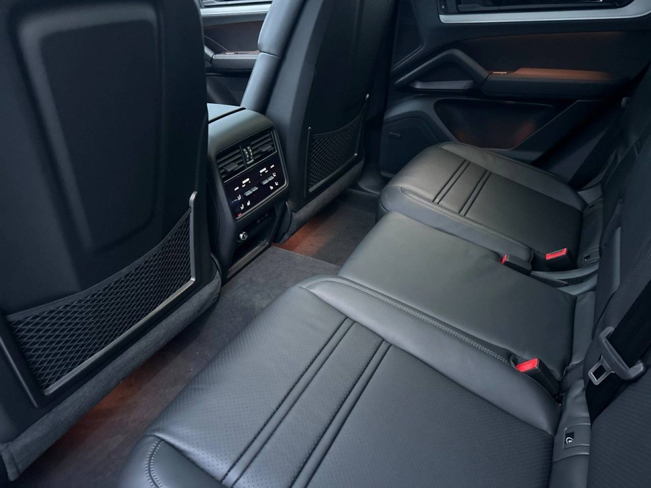2026 Porsche Cayenne Coup Base - Photo 13