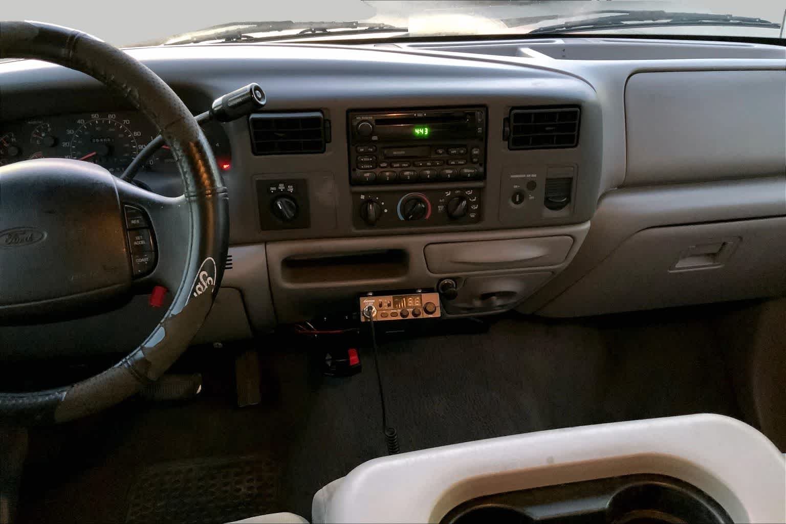 Used 2001 Red Ford XLT image 6