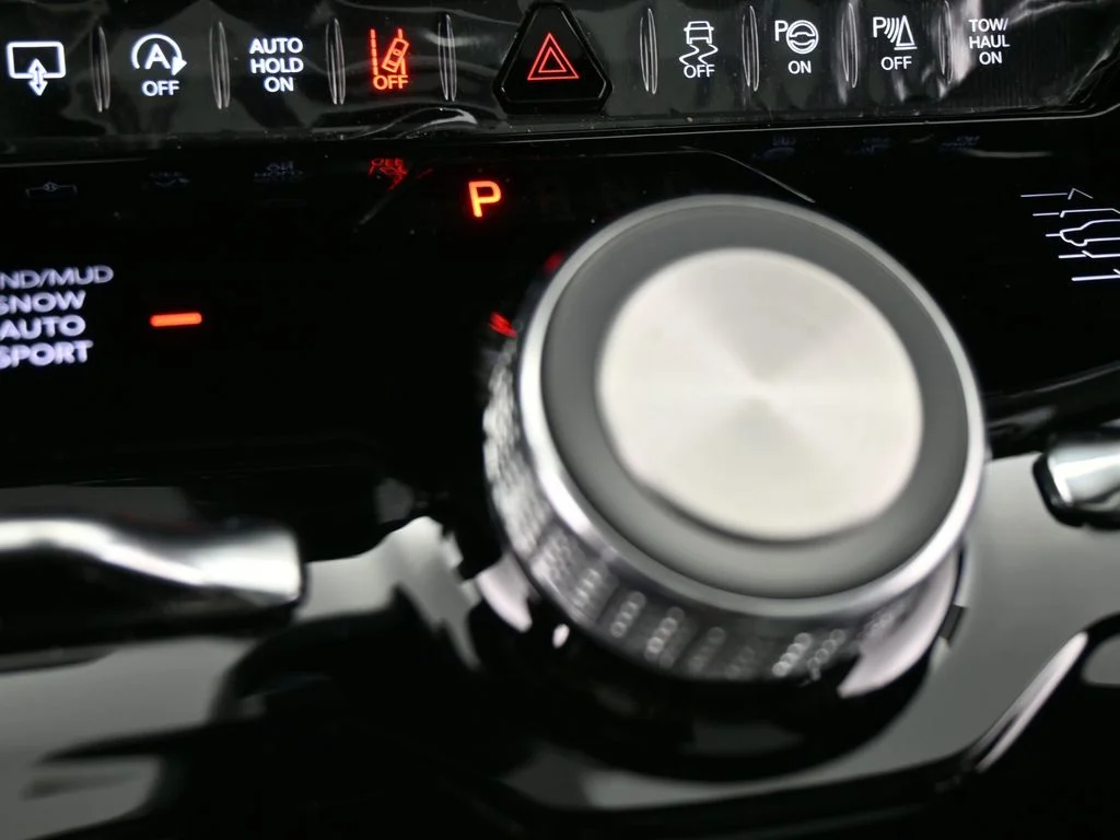 New 2026 Bright White Clearcoat Jeep Summit Obsidian image 20