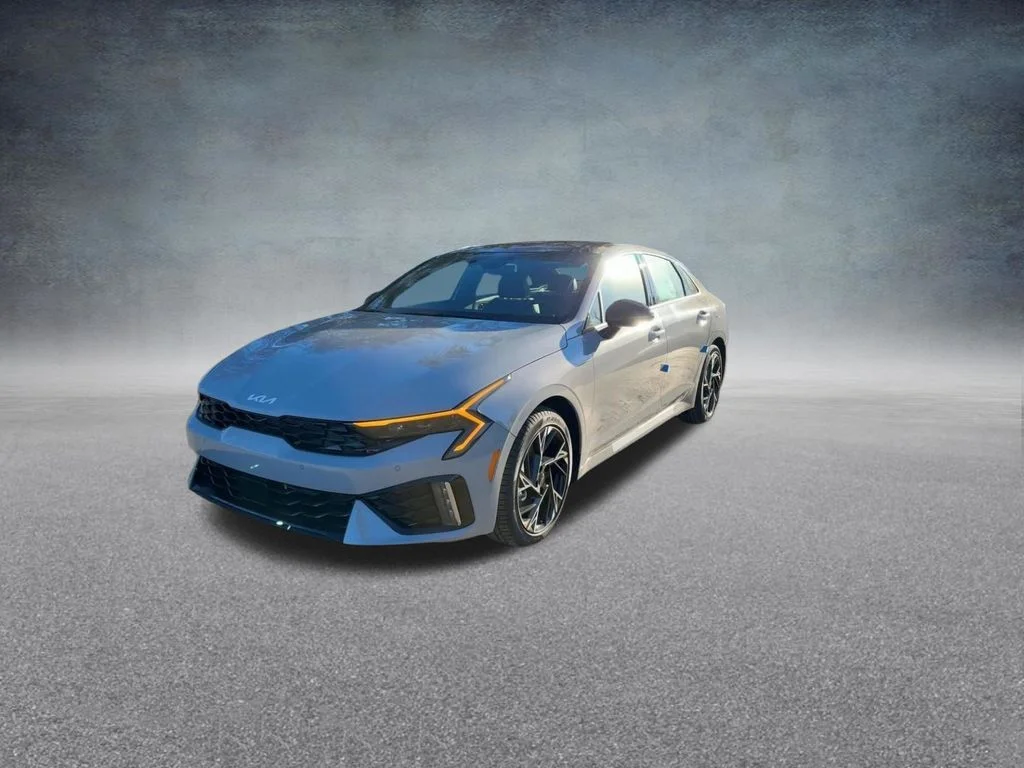 Used 2025 Gray Kia GT-Line image 8