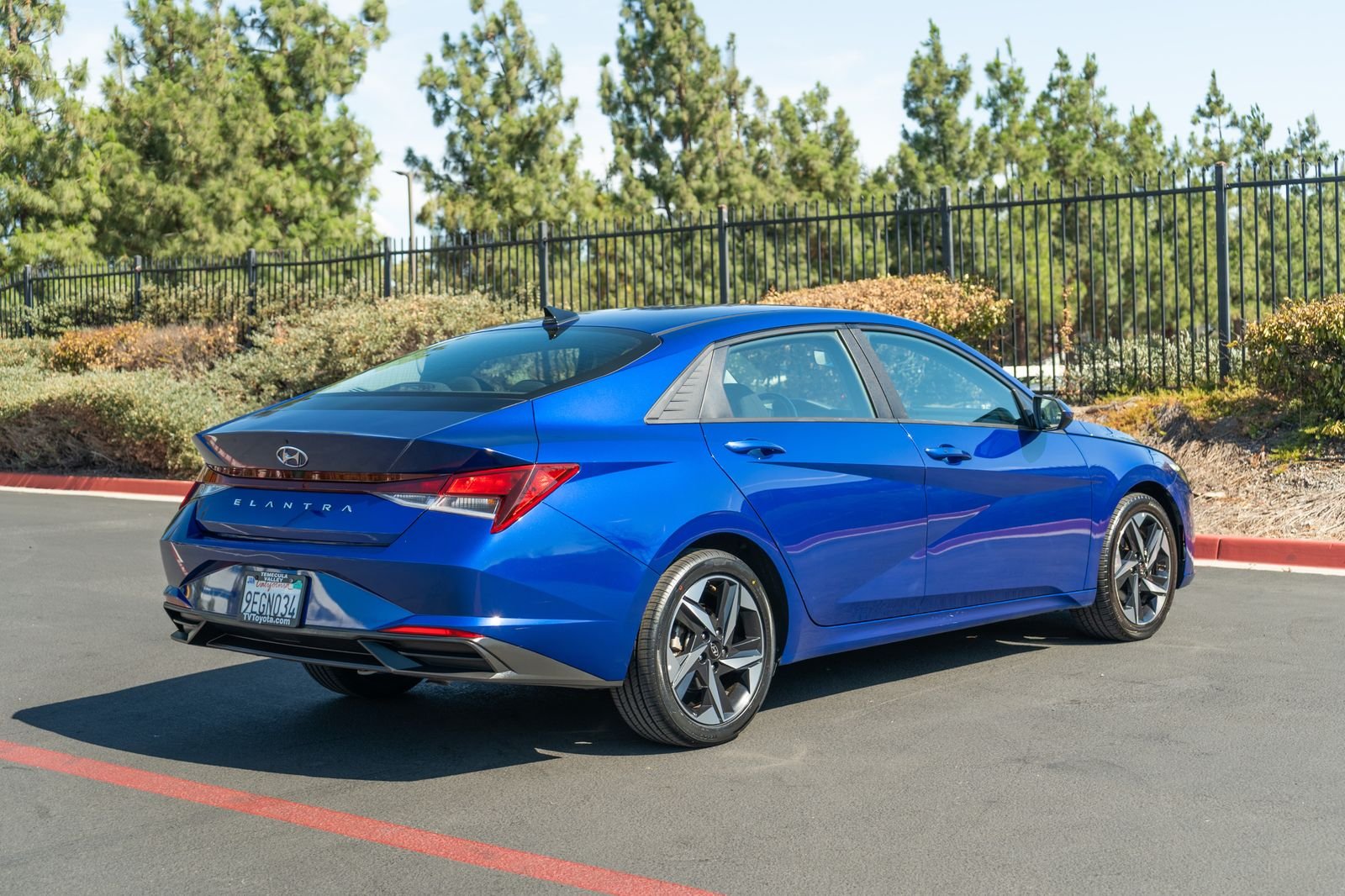 Used 2023 Intense Blue Hyundai SEL image 12