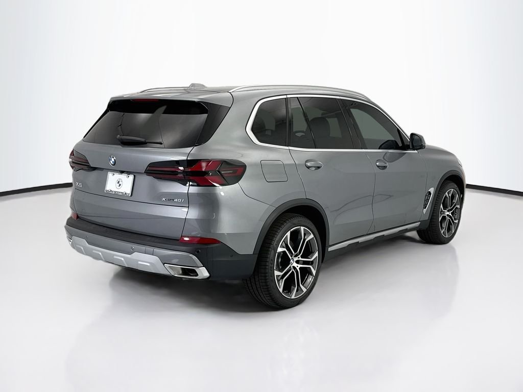 New 2026 Gray Metallic BMW xDrive40i image 5