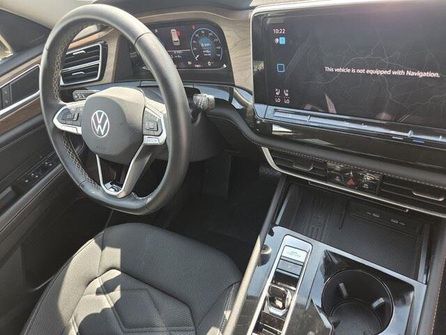 Used 2025 Deep Black Pearl Volkswagen 2.0T SE w/Technology image 33