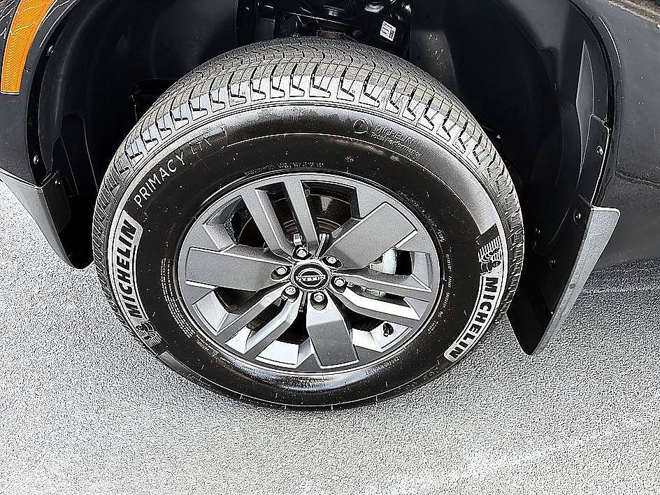 Used 2025 Super Black Nissan SV image 8
