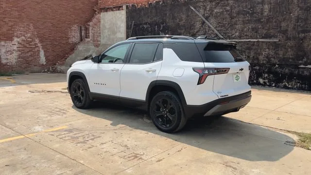 2027 Chevrolet Equinox LT - Photo 6