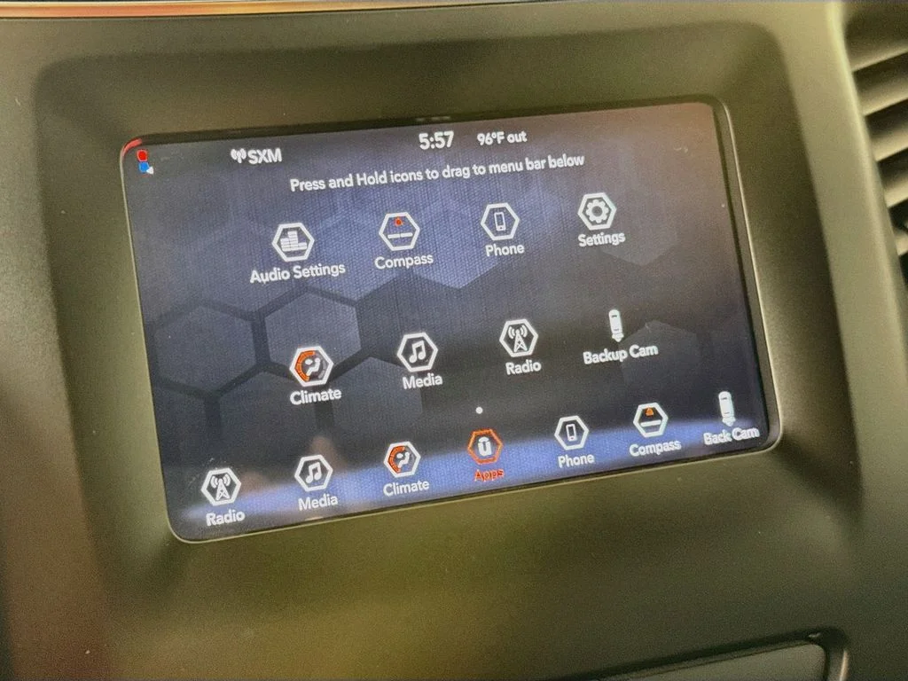Used 2019 Green Jeep Latitude Plus image 15