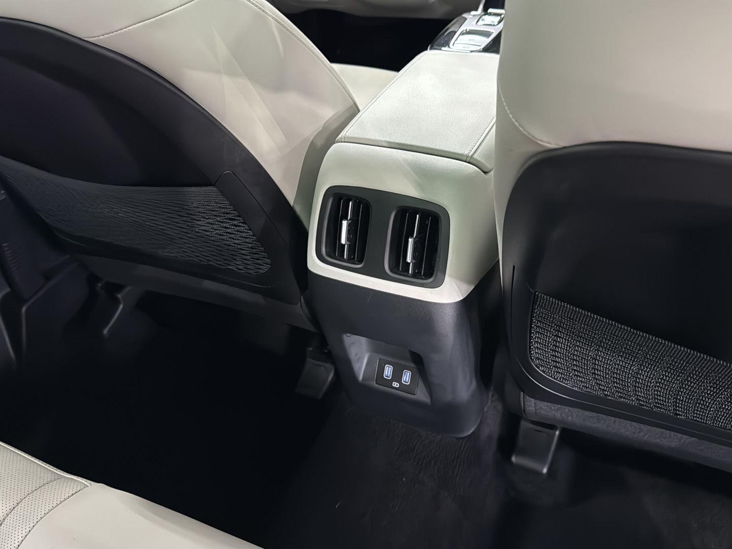Certified Used 2024 Black Pearl Hyundai SEL Convenience image 23