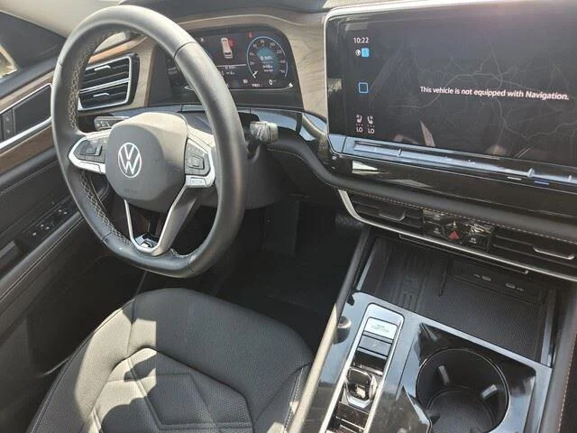 Used 2025 Deep Black Pearl Volkswagen 2.0T SE w/Technology image 33