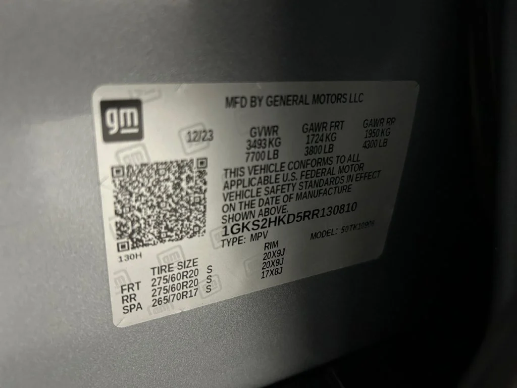 Used 2024 Silver GMC AT4 image 20