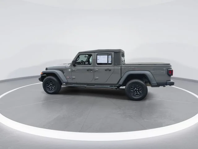 Used 2020 Gray Jeep Sport image 6