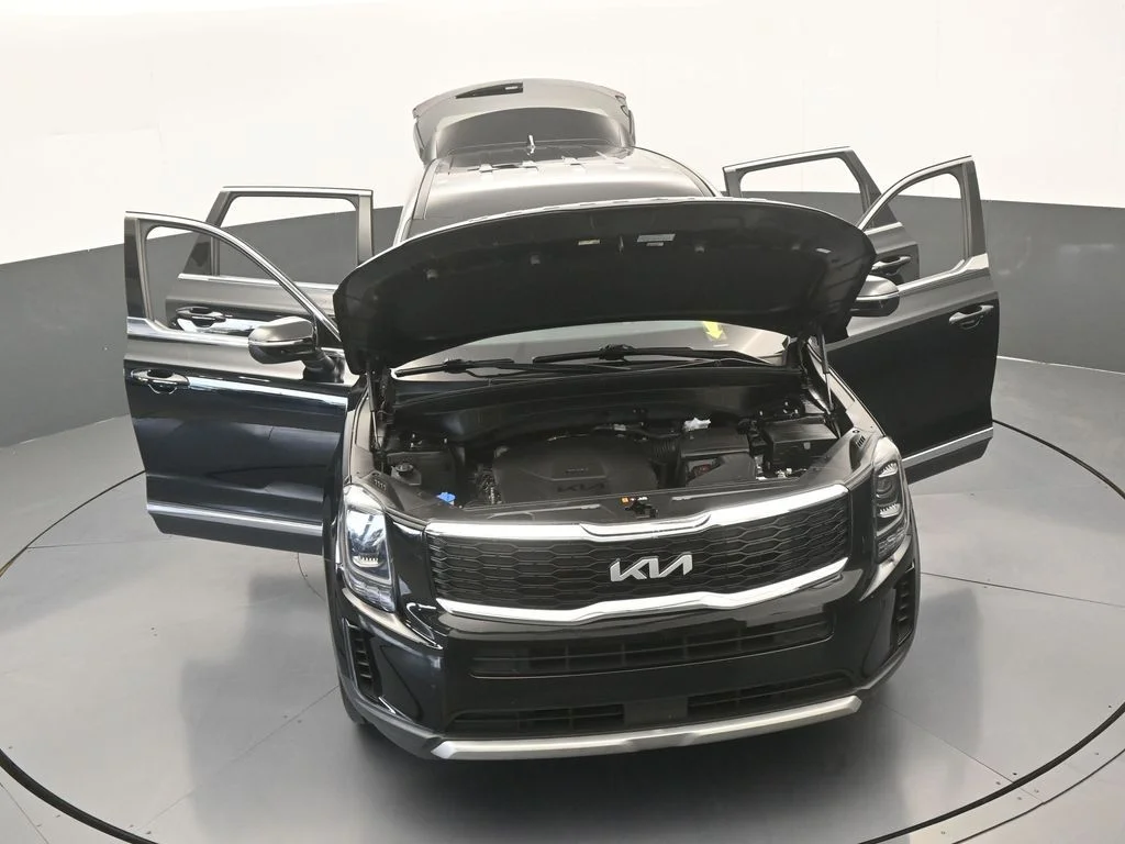 Used 2022 Ebony Black Kia LX image 74