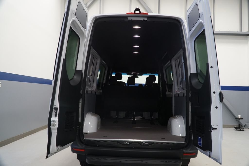 2025 Mercedes-Benz Sprinter Crew Van Base - Photo 12