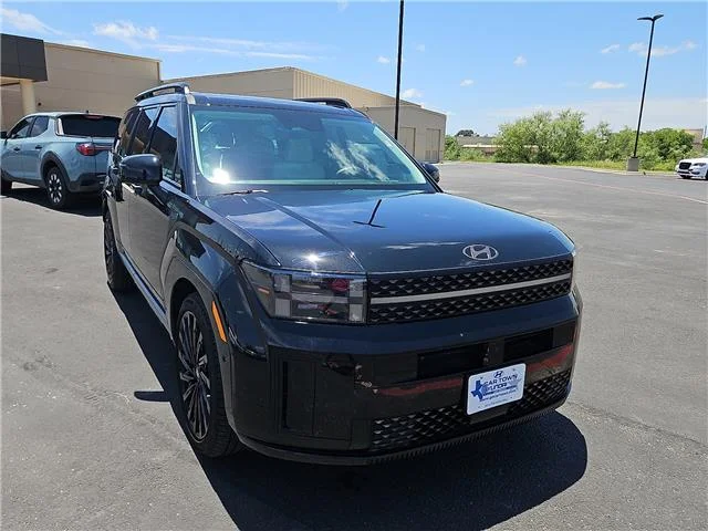 Used 2025 Black Hyundai Calligraphy (DCT) Front-Wheel Drive image 7
