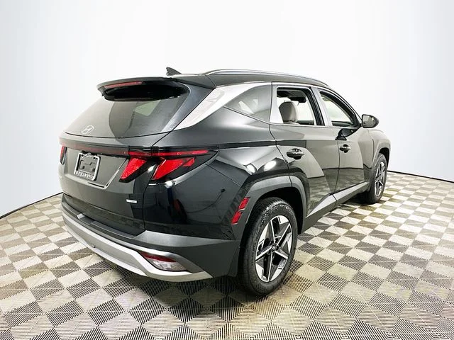 New 2026 Black Hyundai SEL image 3