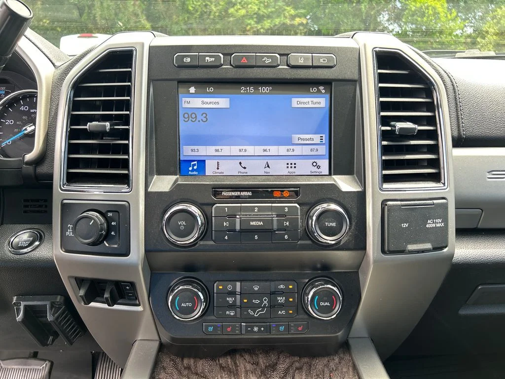Used 2019 White Ford Lariat image 19