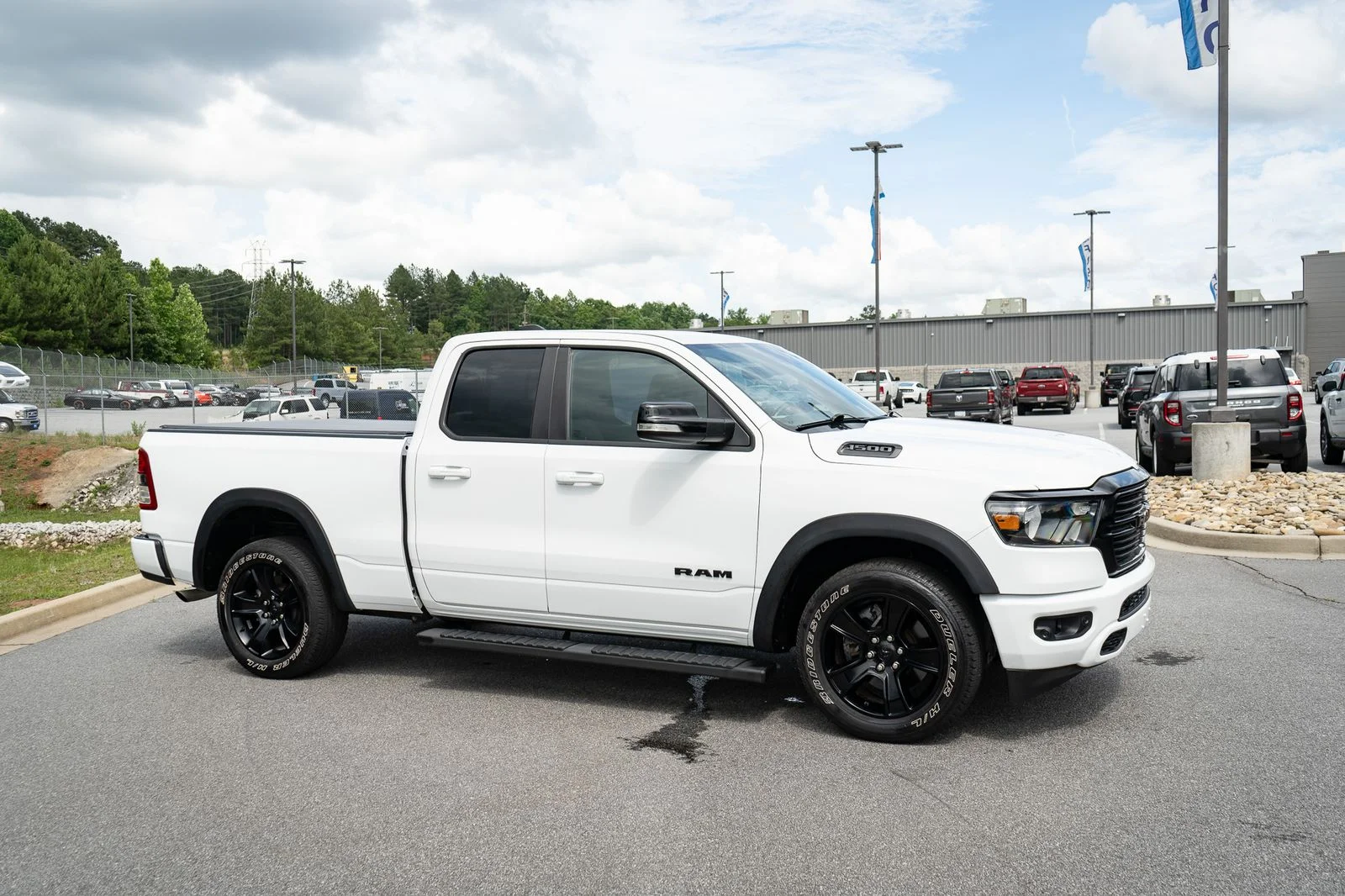 Used 2021 White Ram Big Horn/Lone Star image 12