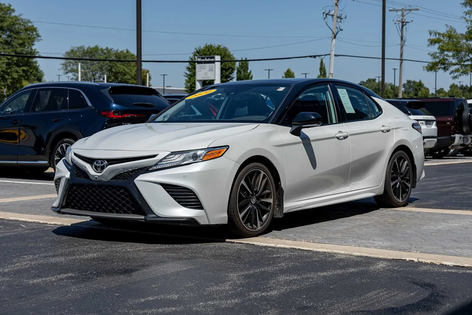 Used 2020 Wind Chill Pearl Toyota XSE V6 image 3