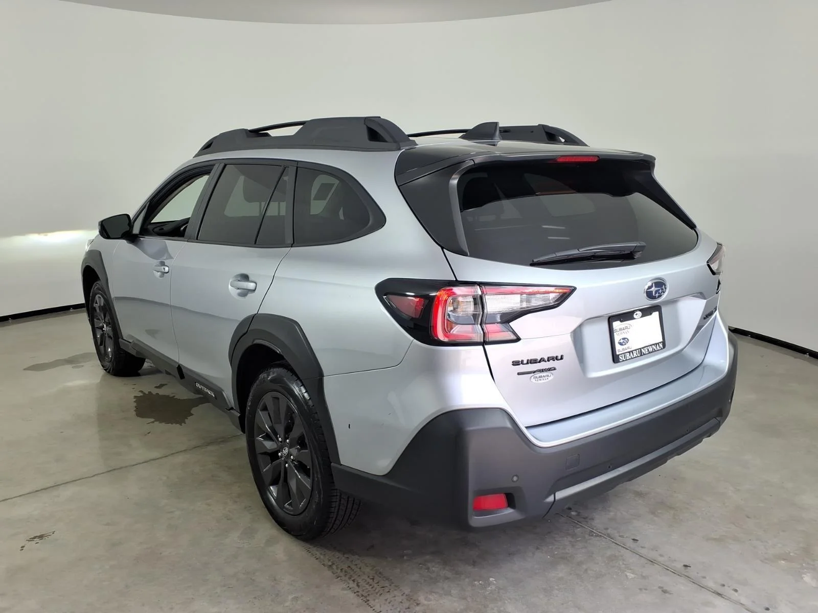 Certified Used 2025 Ice Silver Metallic Subaru Onyx Edition image 20