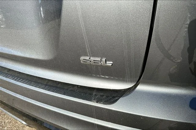 New 2026 Gray Mitsubishi SEL image 9