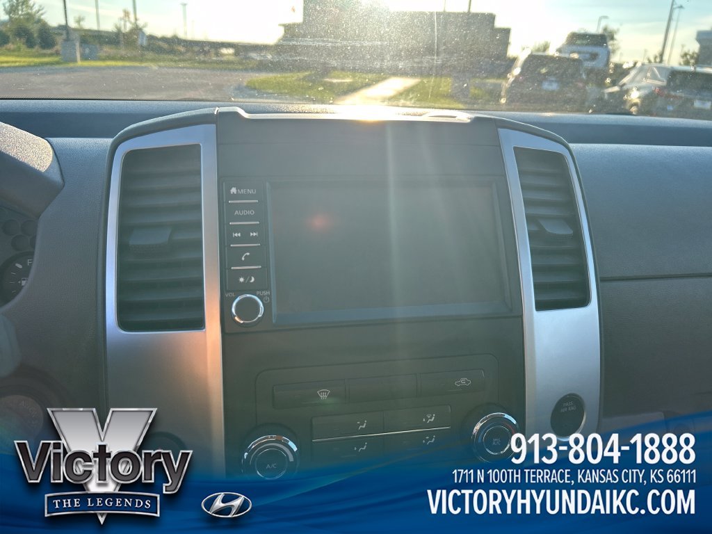 Used 2019 Blue Nissan SV image 17