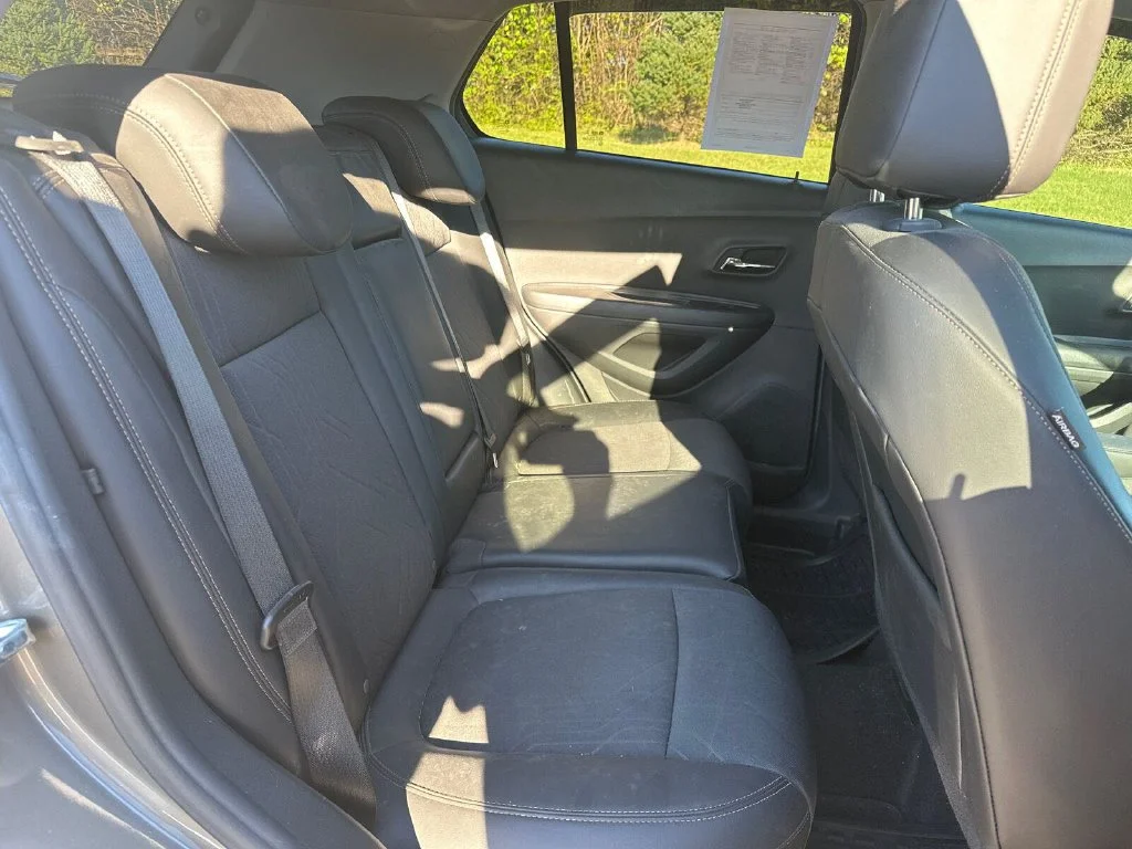 Used 2022 Gray Chevrolet LT image 18