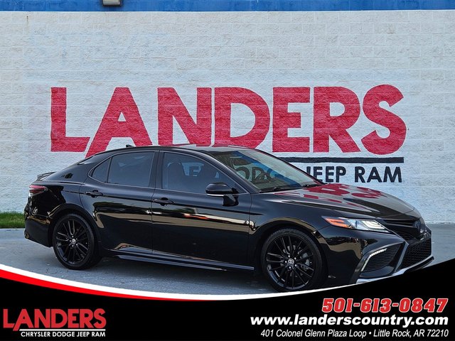 2022 Toyota Camry Hybrid XSE