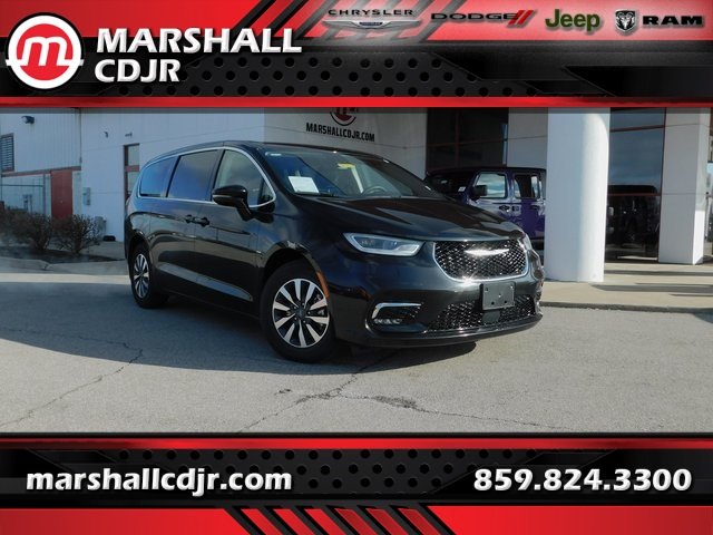 2024 Chrysler Pacifica PHEV Select