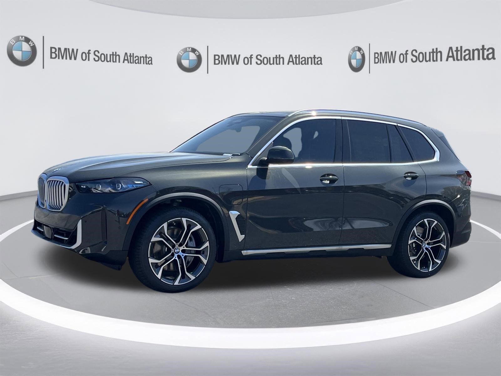 New 2026 Dravit Grey Metallic BMW xDrive50e image 23