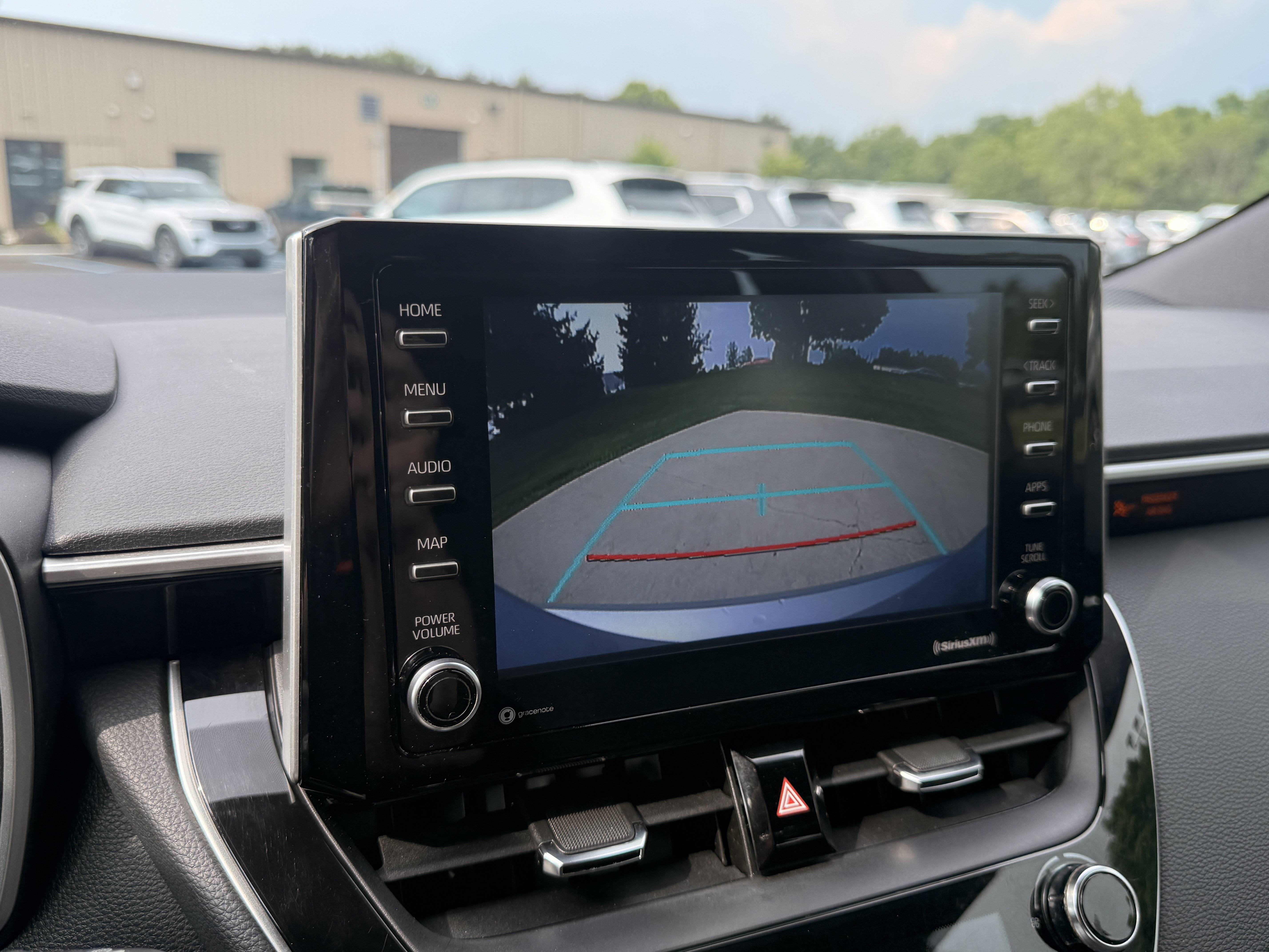 Used 2020  Toyota  image 4