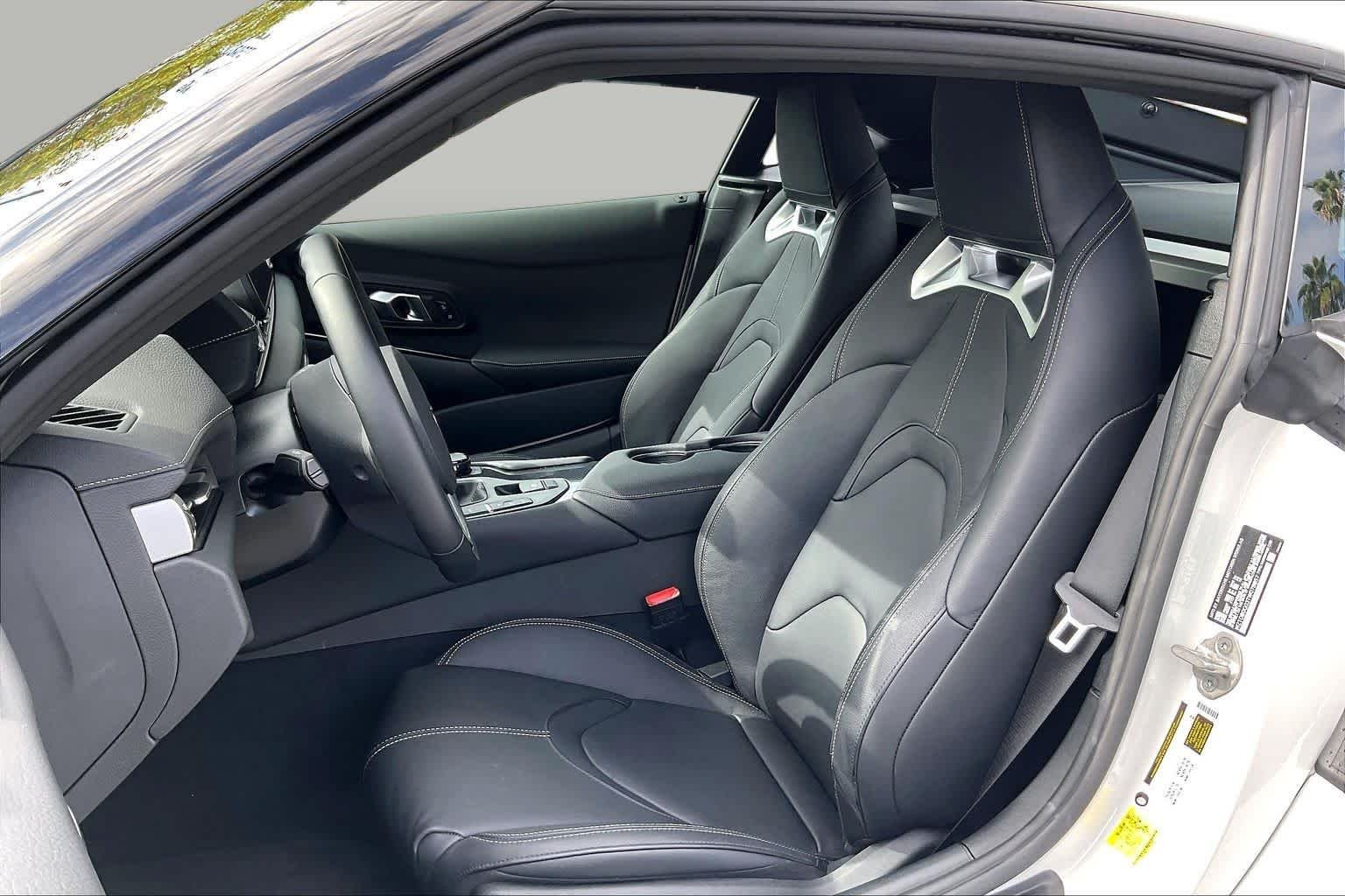 Certified Used 2026 Absolute Zero Toyota 3.0 Premium image 7