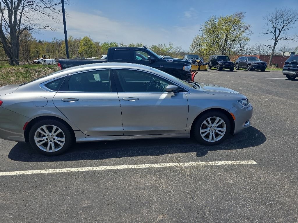 Used 2015 Silver Chrysler Limited image 7
