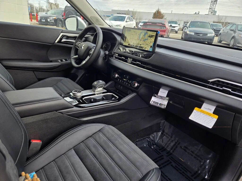 New 2026 Gray Mitsubishi SE 1.5T S-AWC image 4