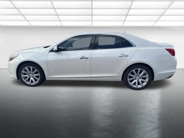 Used 2013 White Diamond Clearcoat Chevrolet LTZ image 8
