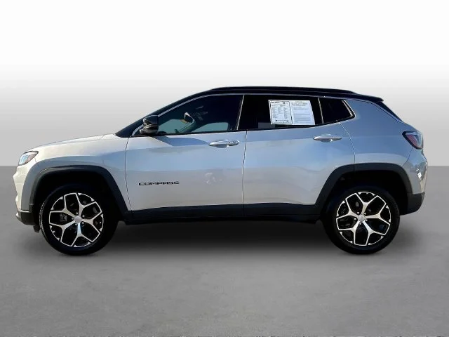 Used 2024 Silver Jeep Limited image 4