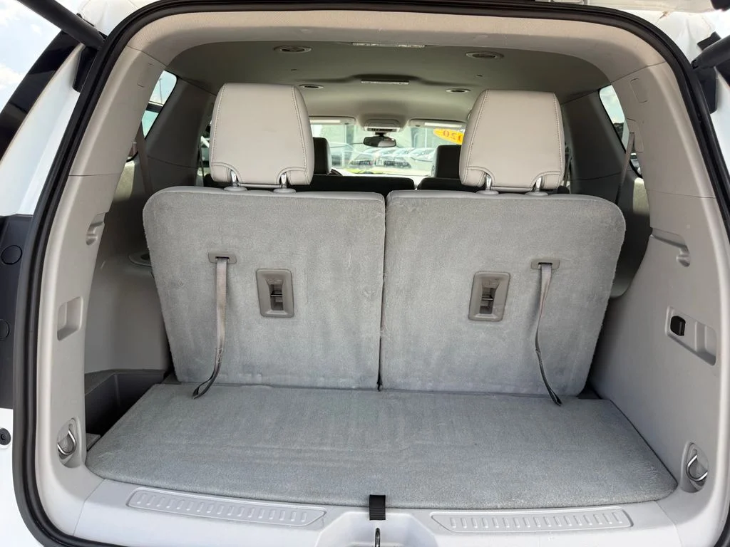 Used 2020 White GMC SLT image 22