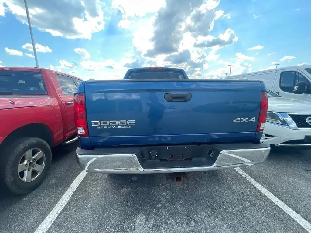 Used 2004 Blue Dodge SLT image 15