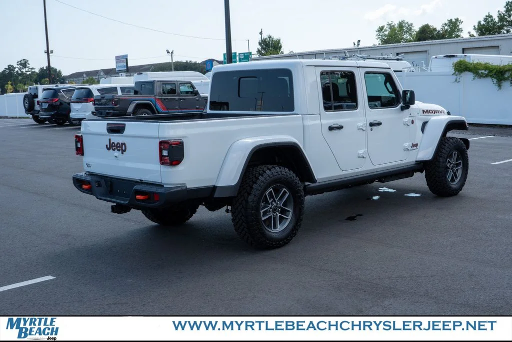 New 2026 Bright White Clear-Coat Exterior Paint Jeep Mojave image 6
