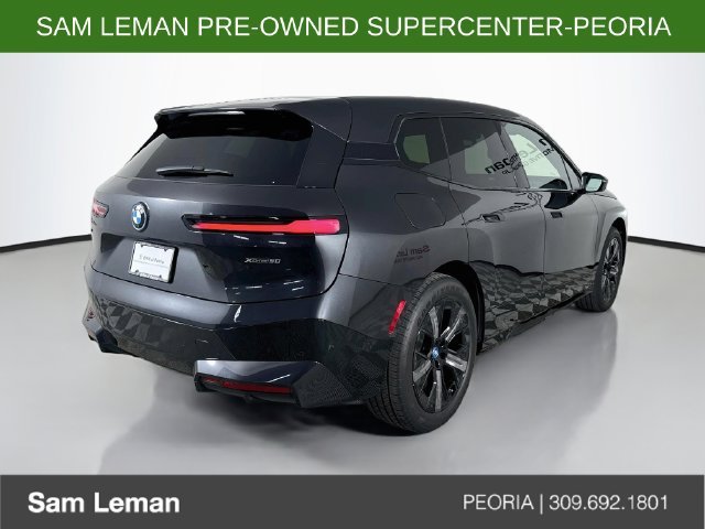 Used 2025 Gray BMW xDrive50 image 7
