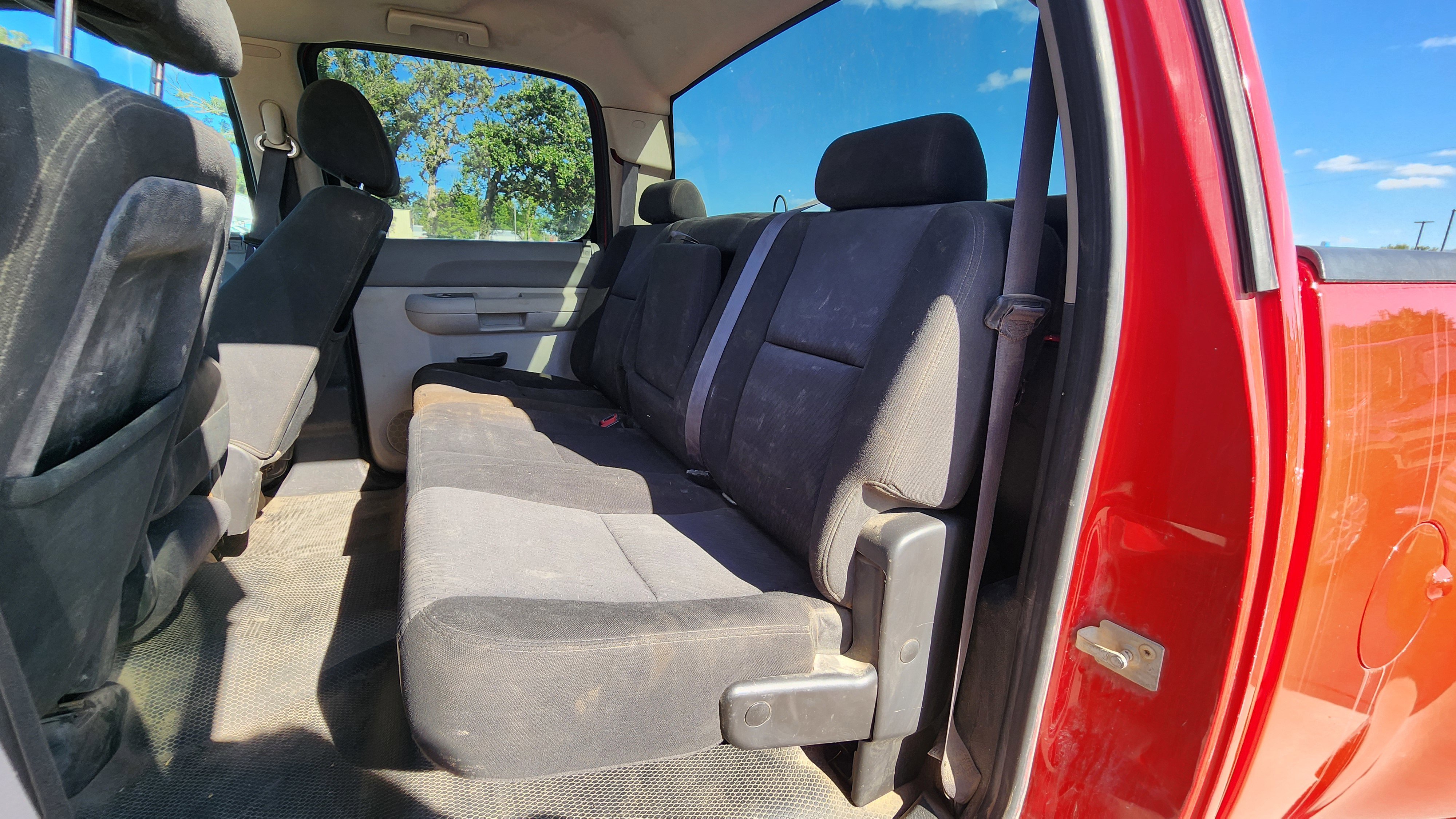 2011 Chevrolet Silverado 3500HD Work Truck - Photo 18