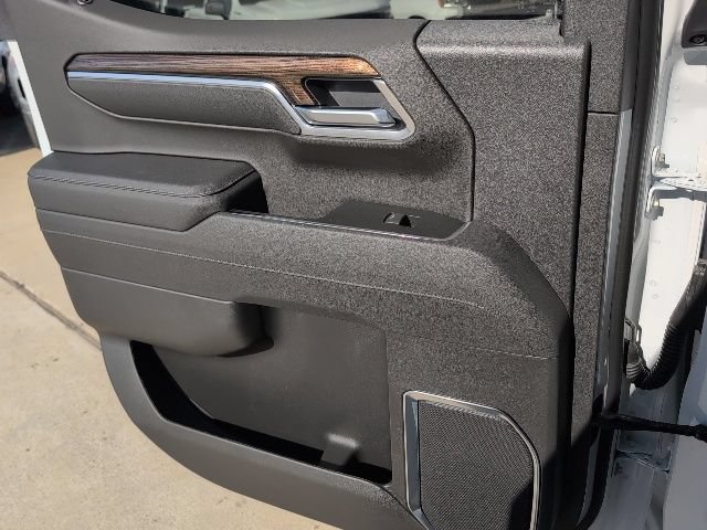 2026 Chevrolet Silverado 1500 LT - Photo 9