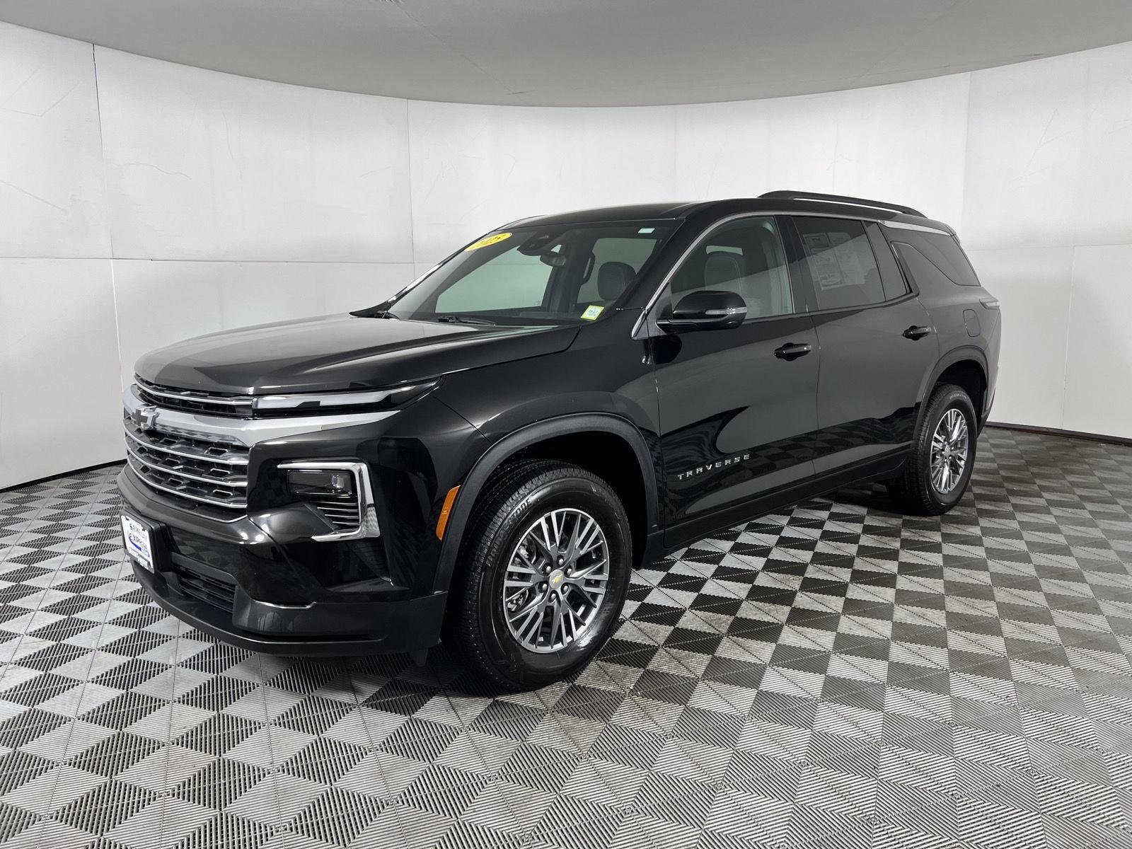 Used 2025 Mosaic Black Metallic Chevrolet AWD LT image 18
