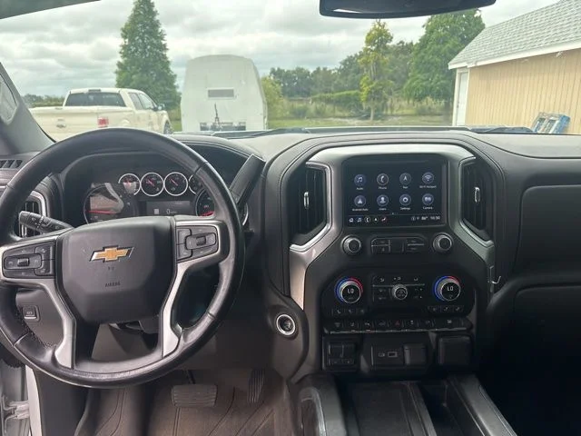 Used 2022 White Chevrolet LTZ image 11