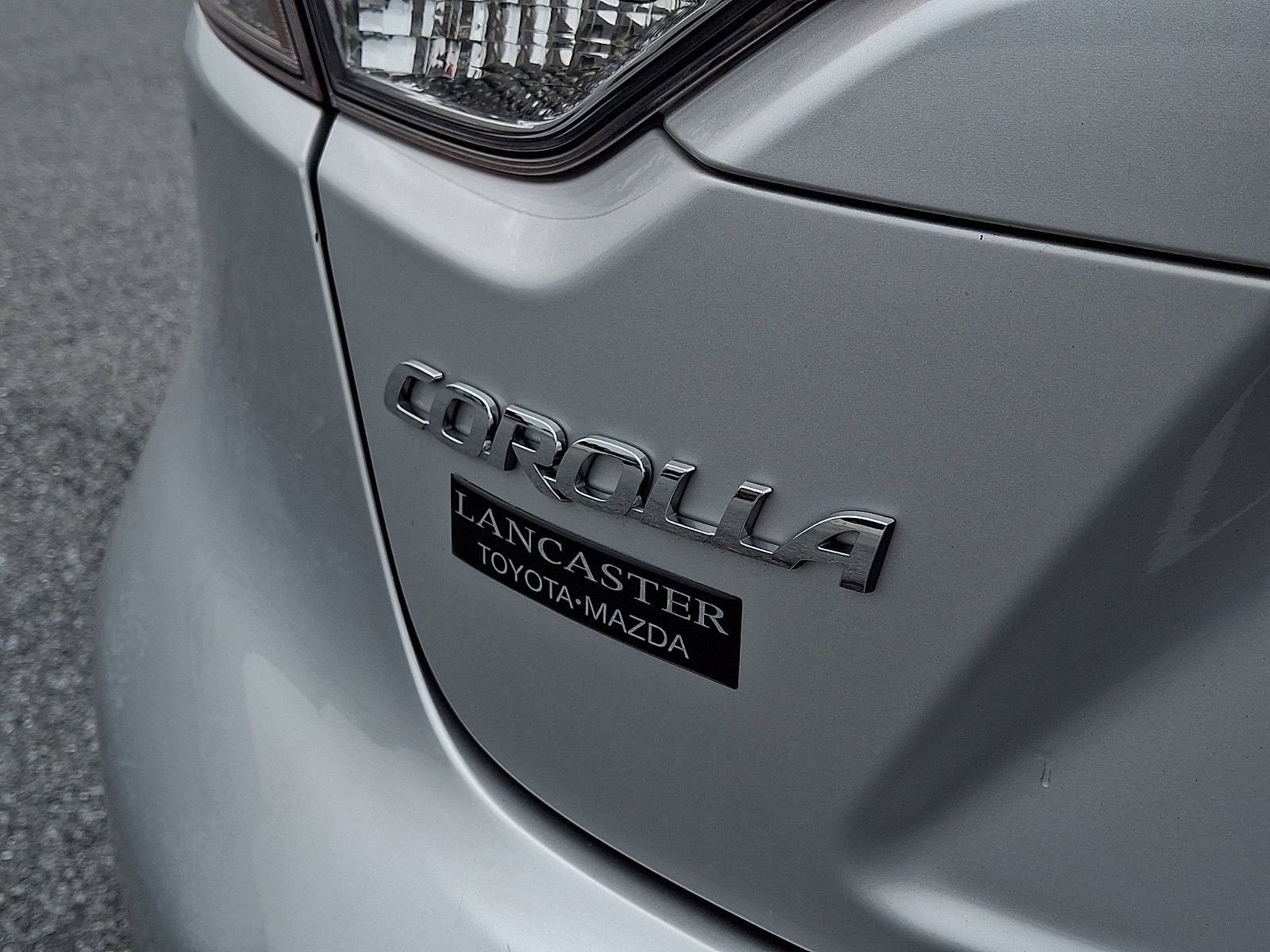 Used 2023 Classic Silver Metallic Toyota LE image 29