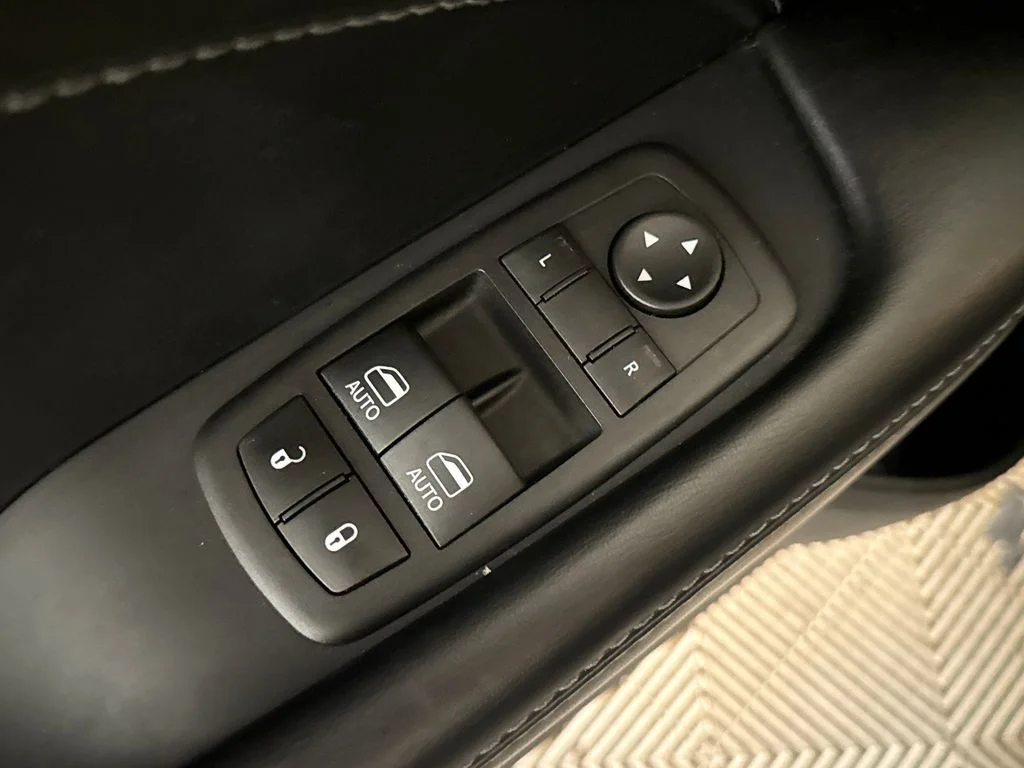 Certified Used 2023 Gray Dodge SXT image 17
