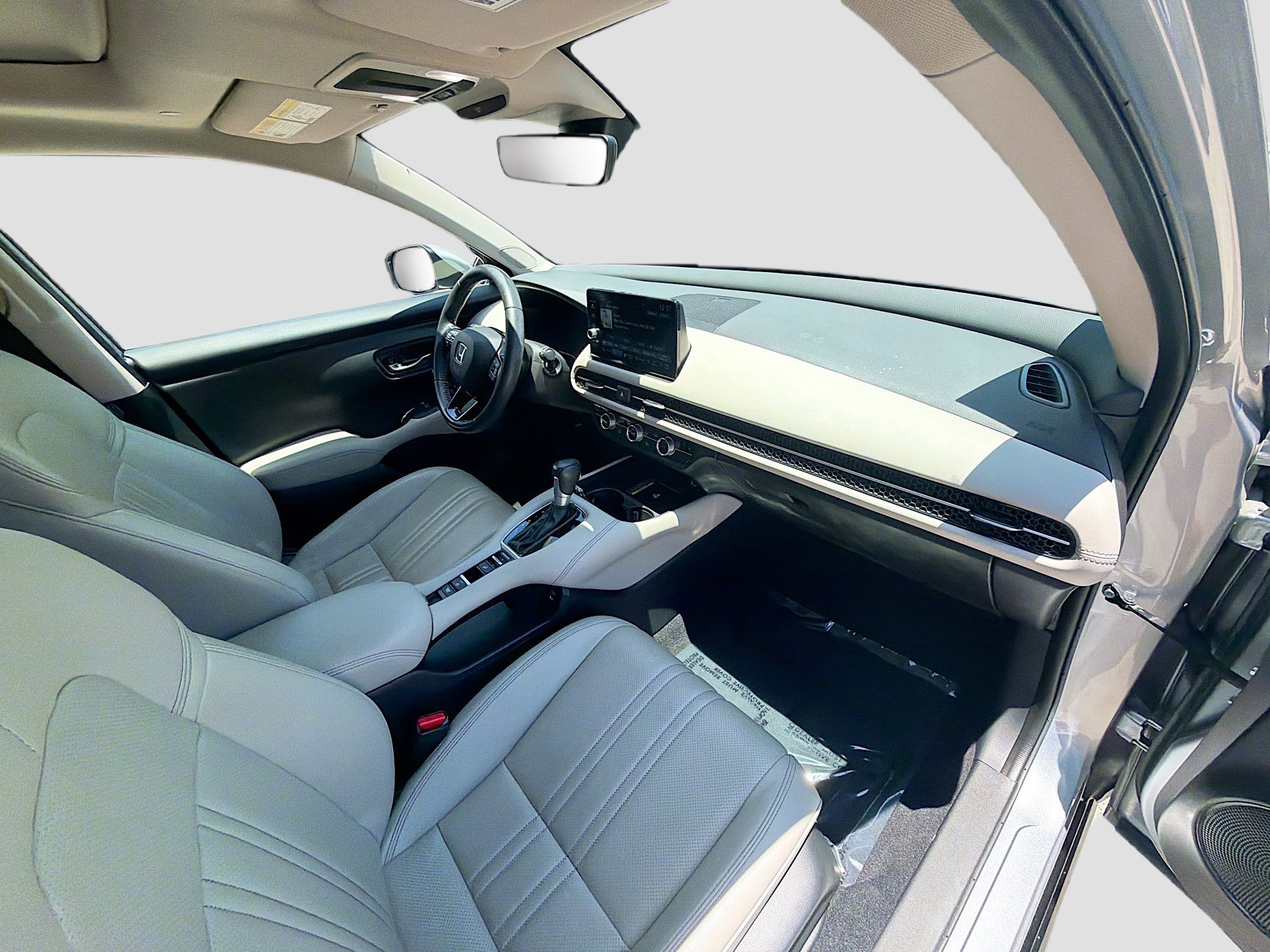 Used 2024 Lunar Silver Metallic Honda EX-L image 31