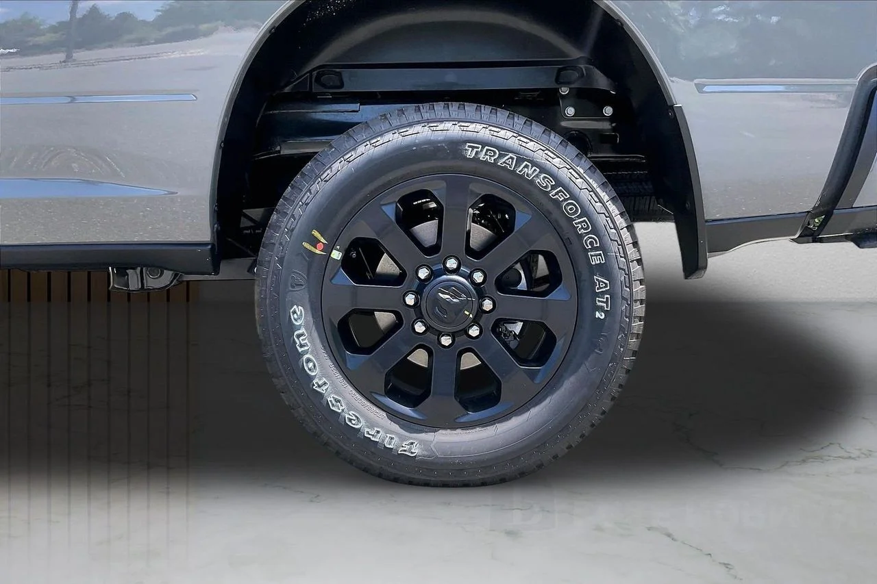 New 2026 Ceramic Gray Clear-Coat Exterior Paint RAM Laramie image 34