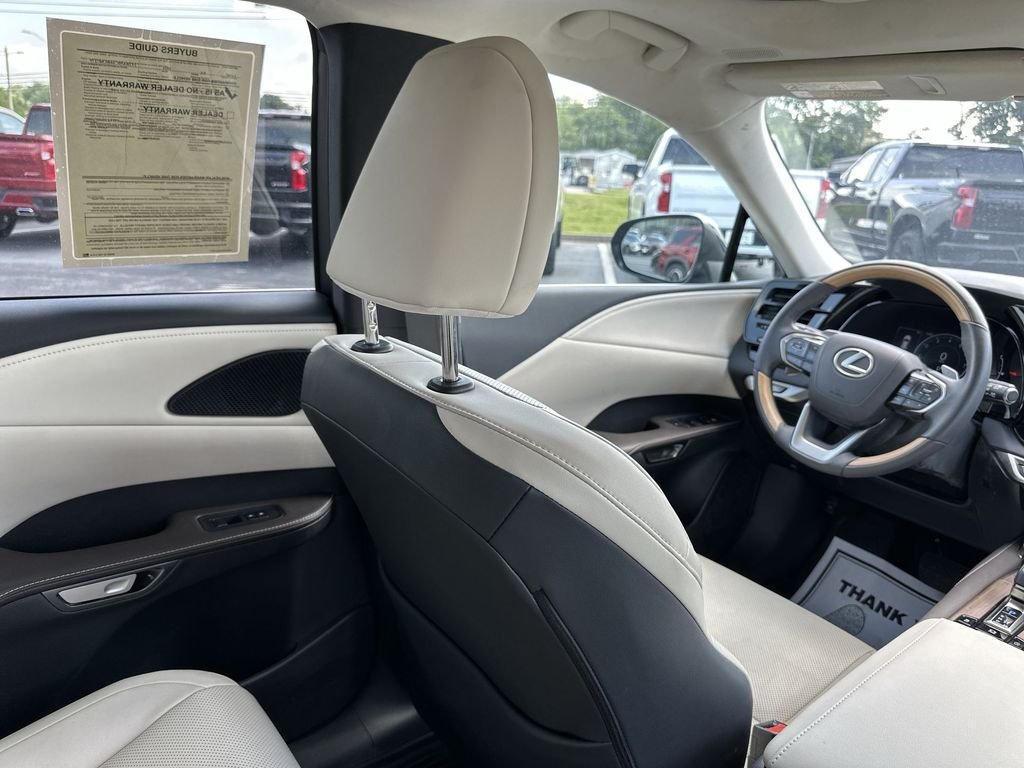 Used 2024  Lexus 350 Premium image 15